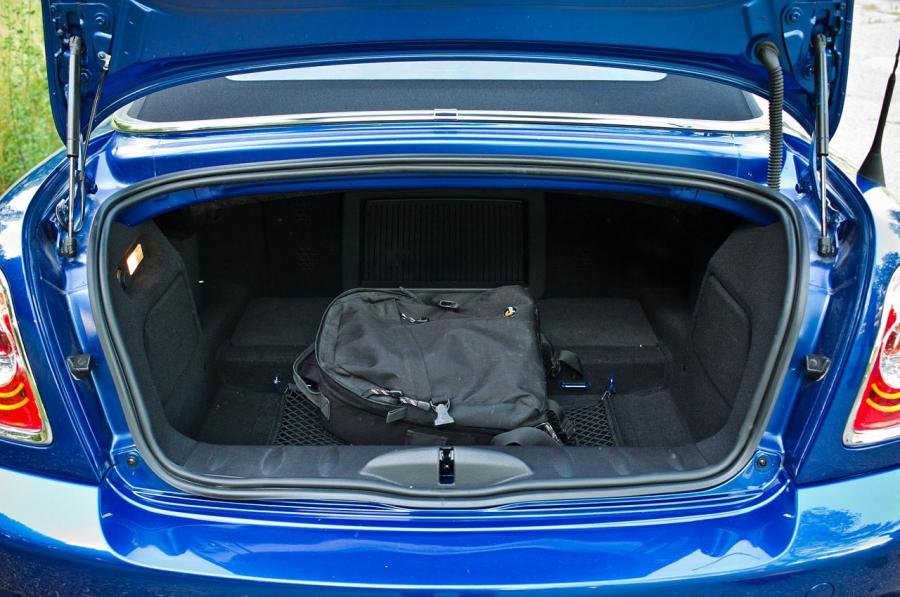  Mini Cooper S Cabrio 2012 года  (фото 2 из 51)